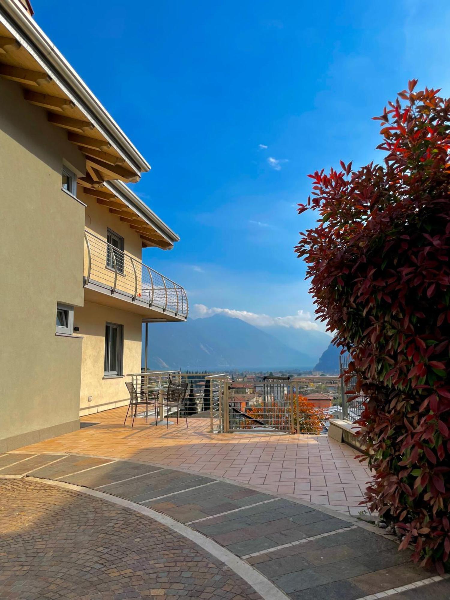 View & Chill Apartment Riva del Garda Exterior photo