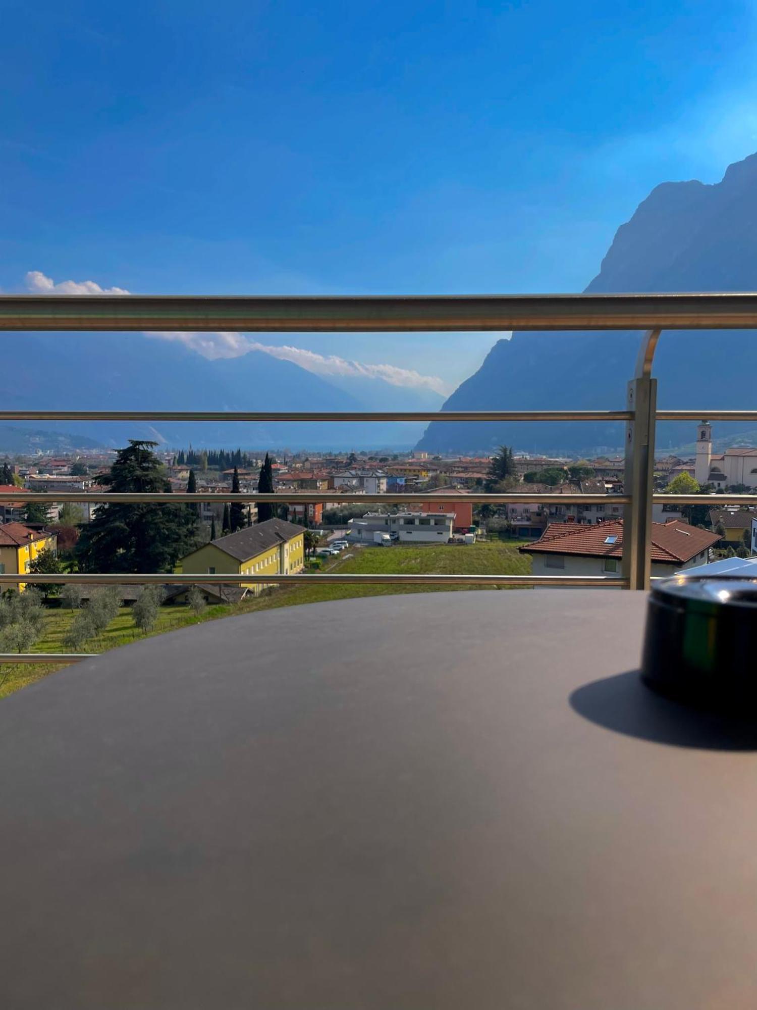 View & Chill Apartment Riva del Garda Exterior photo